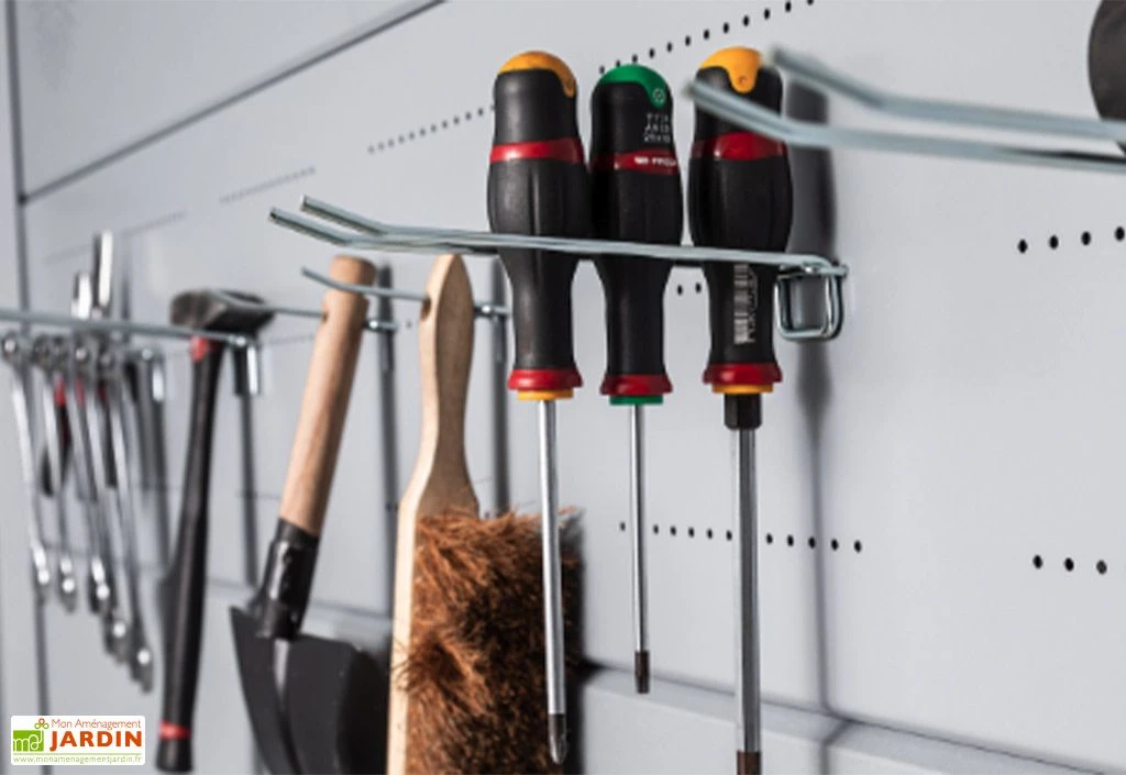 Plaque Perforée Avec Crochets Pour Abri Luminato - 8,8 M² Et 19,2 M² 1 Plaque Perforée Avec Crochets Pour Abri Luminato - 8,8 M² Et 19,2 M²