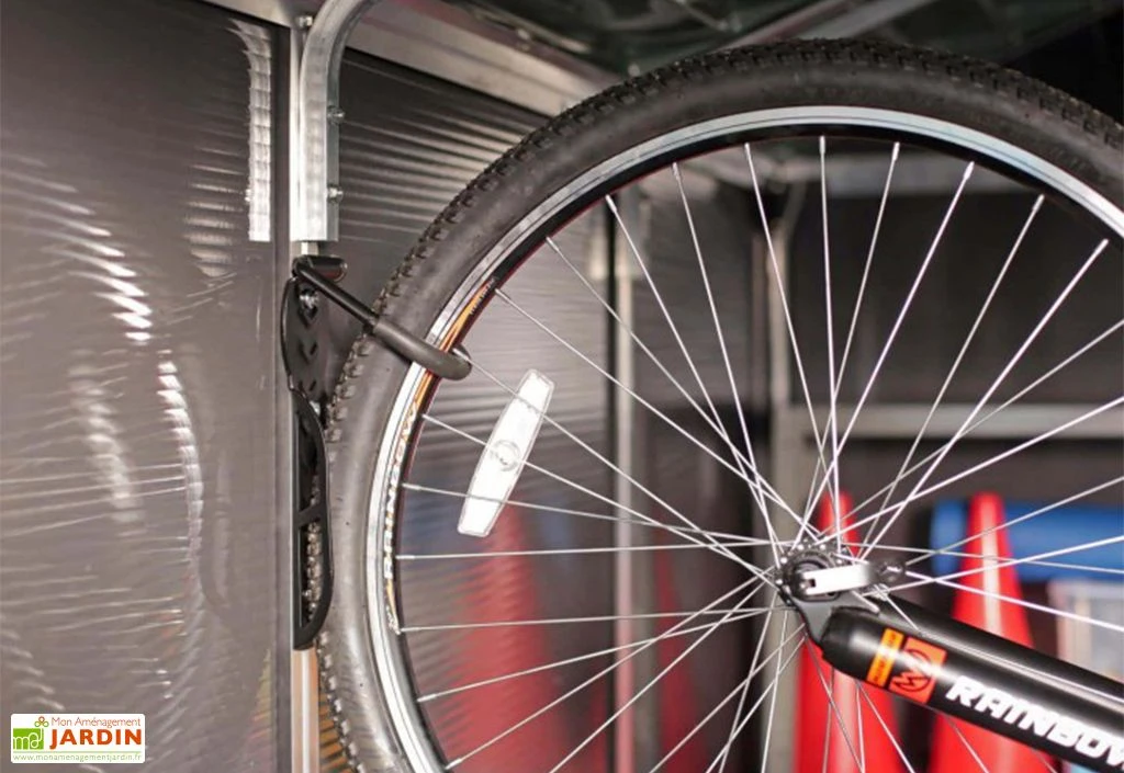 Porte Vélo Vertical Pour Abris De Jardin Yukon 5 Porte Vélo Vertical Pour Abris De Jardin Yukon – Image 5
